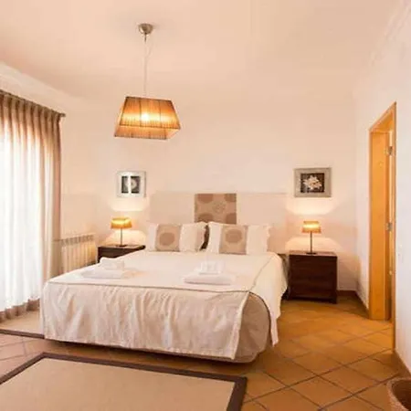Apartment T2 Piscina E Vista Mar Del Rey Obidos A6 *